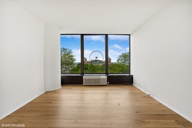 Building Photo - 505 N Lake Shore Dr