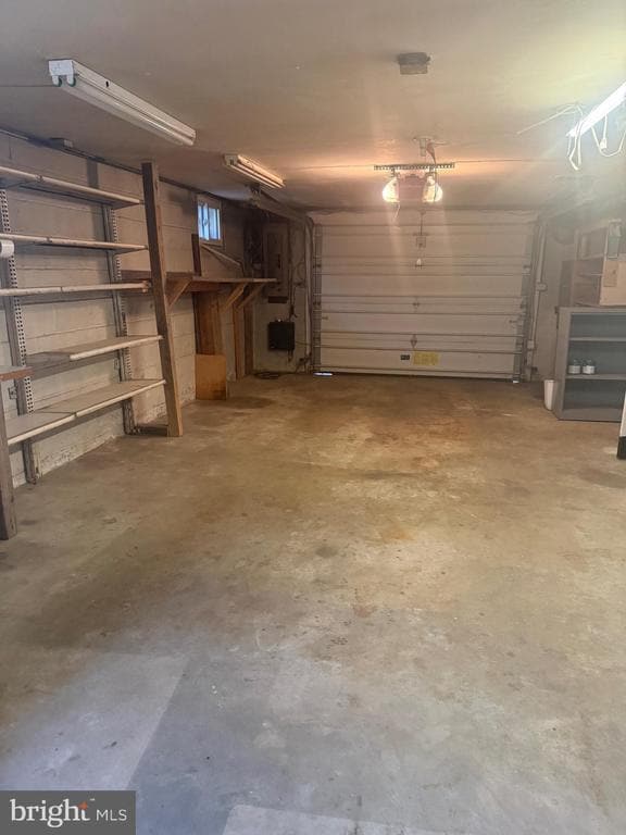 Building Photo - 536 Hampton Ln