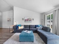 Building Photo - Beautiful home 5MILE/Big Yard & Garage