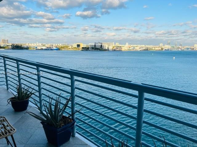 Primary Photo - 335 S Biscayne Blvd