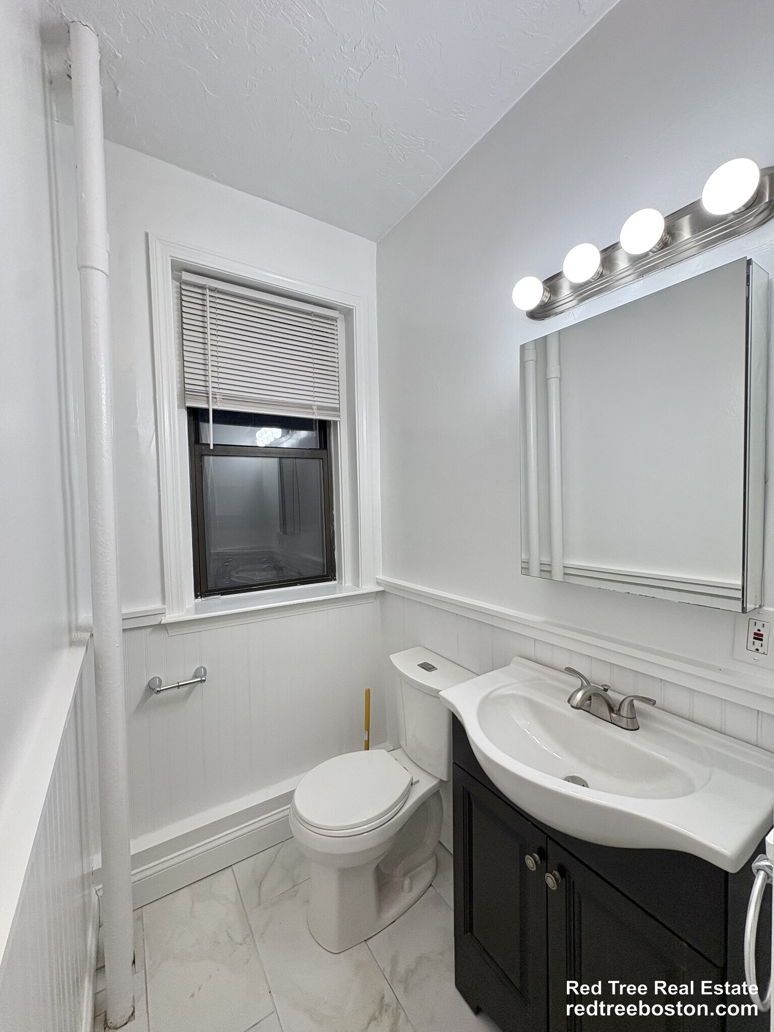 Building Photo - 19 Peterborough St