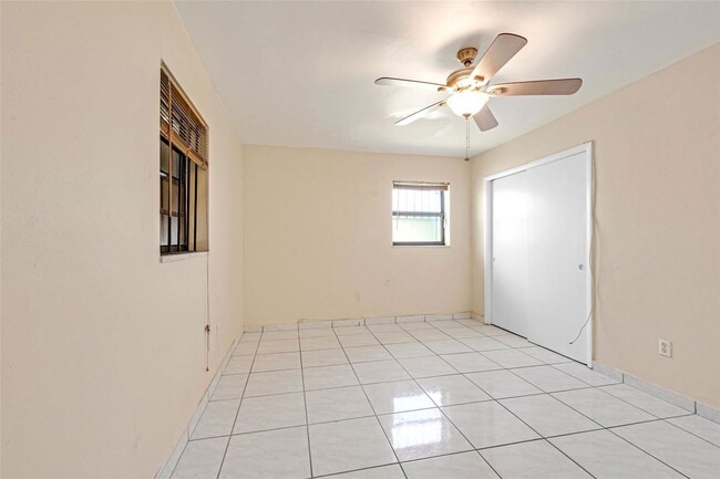 Building Photo - 4260 NW 173rd Dr