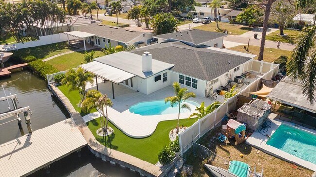 Building Photo - 4543 Carson St NE