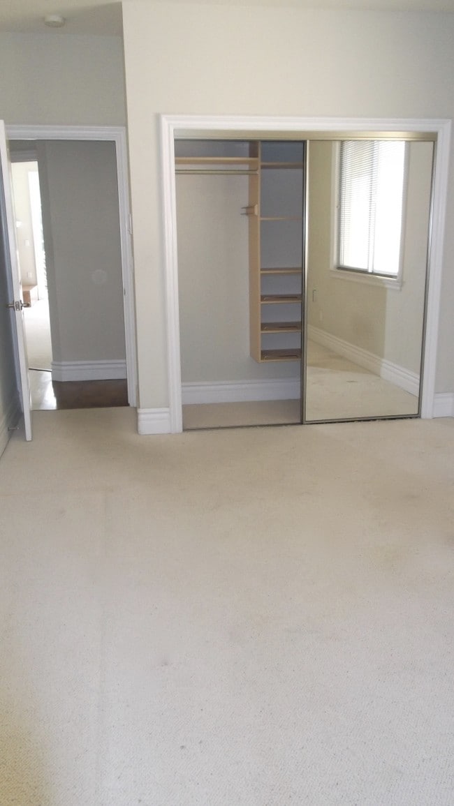 Building Photo - 1842 10th St