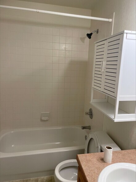 Building Photo - 1021 Elgin Ct