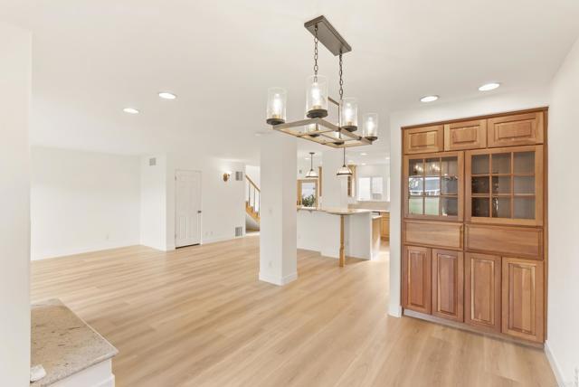 Building Photo - 219 Via Osuna