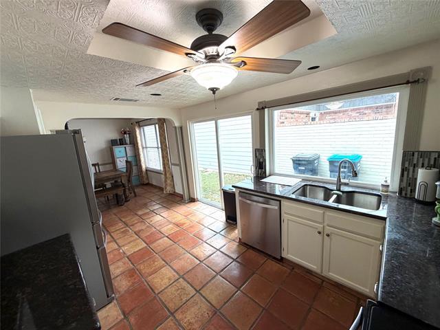 Building Photo - 9340 Mountain Lake Cir
