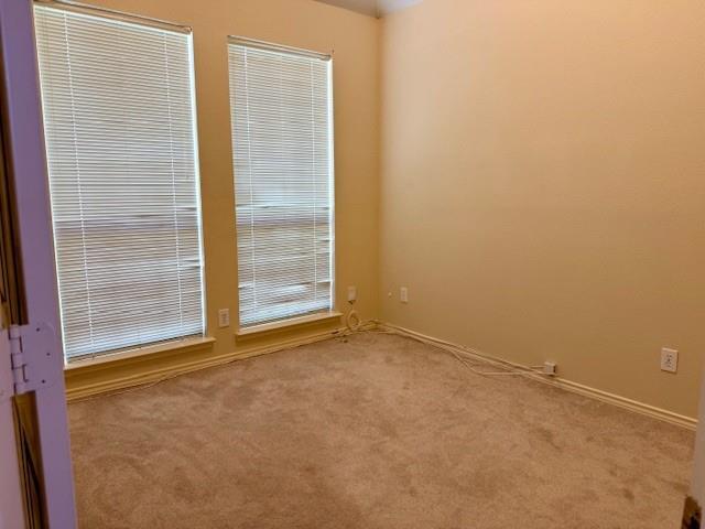 Building Photo - 2705 Water Oak Dr