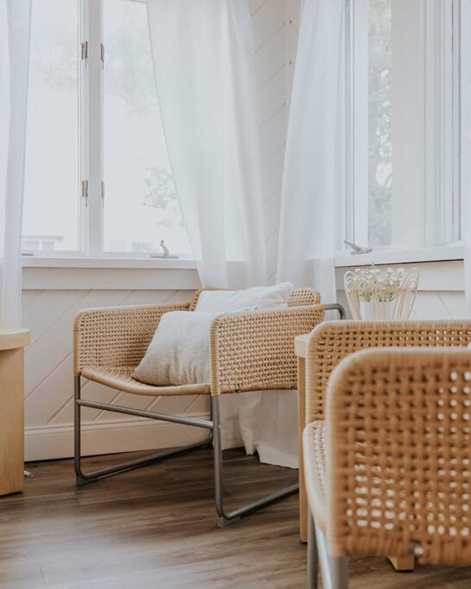 Building Photo - 3 S Surrey Ave