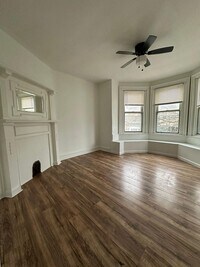 Building Photo - 3 Bedroom Single Family Home