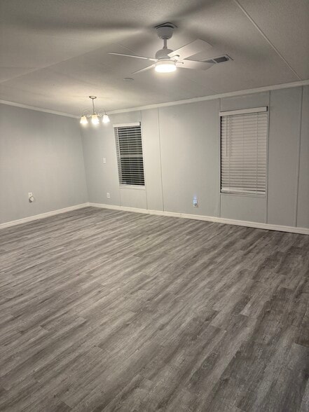 Building Photo - 1000 Kings Hwy