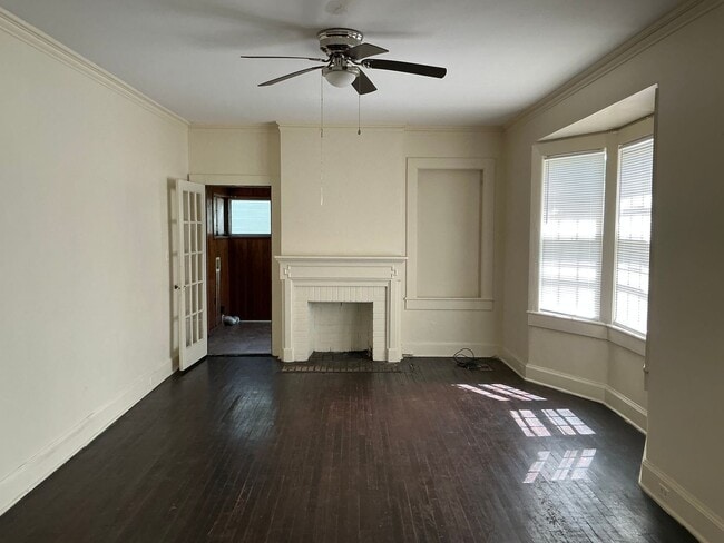 Building Photo - 1314 Carswell Ave