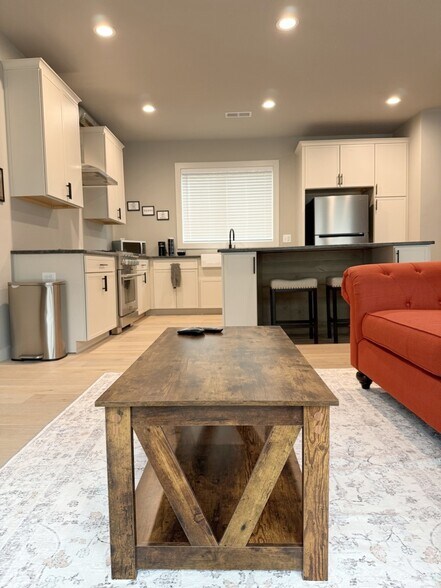 Large Living - 100 Textile Ct