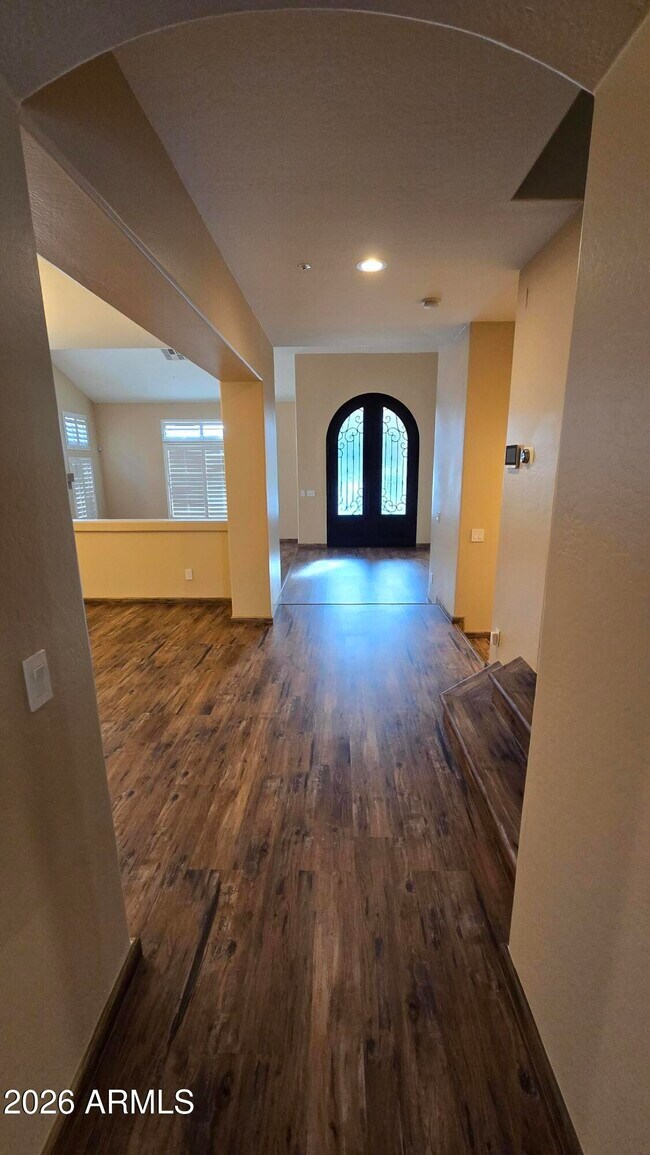 Building Photo - 9658 W Pinnacle Vista Dr