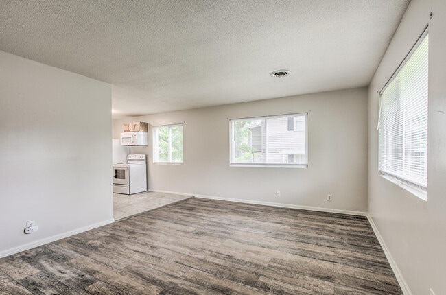 Building Photo - 2303 Sears Ct