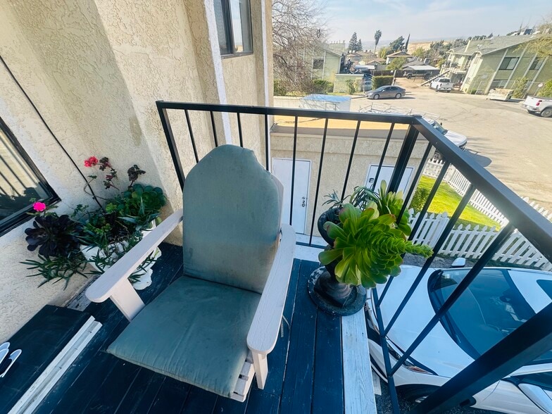 Building Photo - 6005 Hill Dale Ct