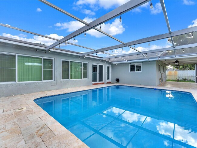 Building Photo - 11762 NW 26th Ct