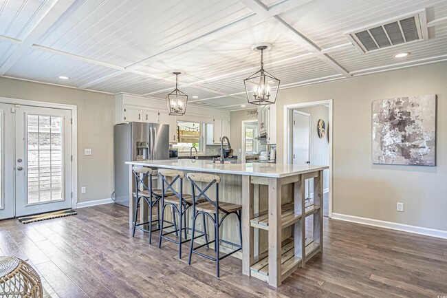 Building Photo - 7617 Glenwood Dr