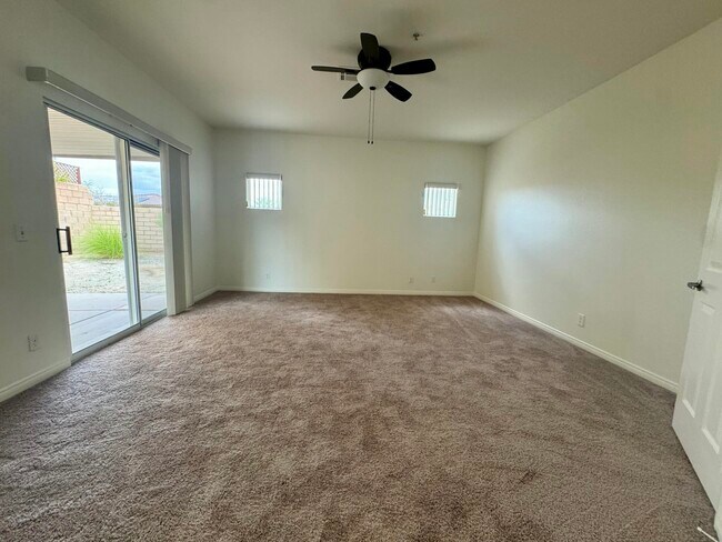 Building Photo - 74088 Daisy Ln