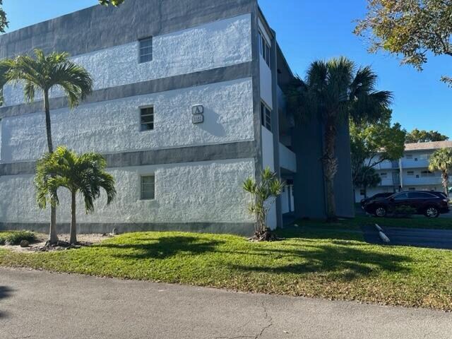 Building Photo - 8351 Sands Point Blvd