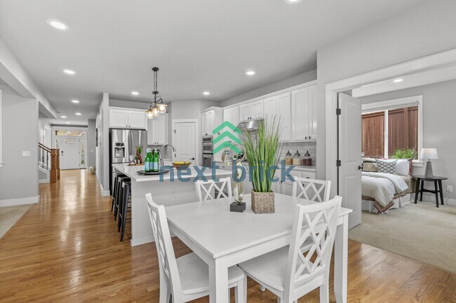 Building Photo - Spacious 4-Bed, 4-Bath Retreat in Sammamish – 3300 Sq Ft of Comfort and Style!