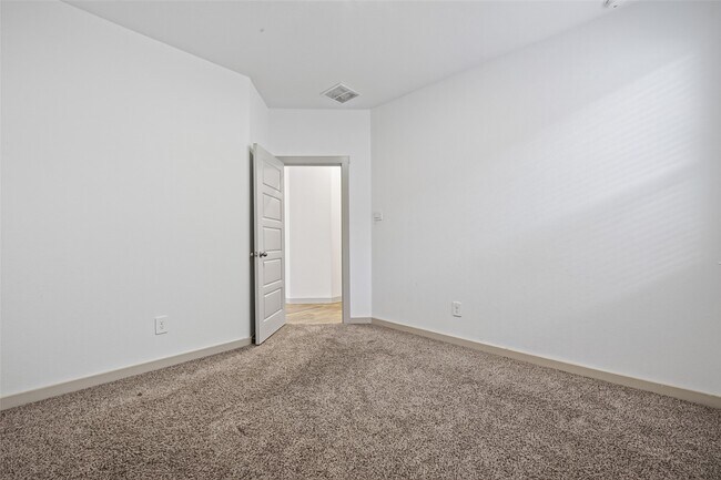 Building Photo - 12820 Tokenhouse Ln