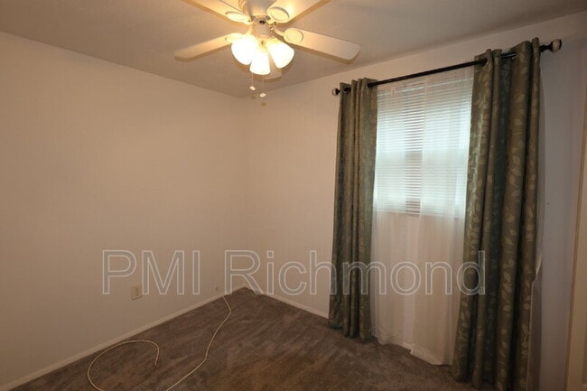 Building Photo - 15808 Tinsberry Pl