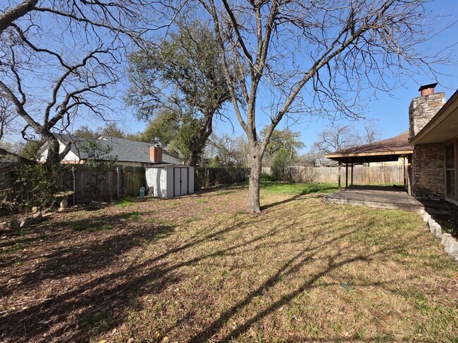 Building Photo - 10909 Hillside Oak Ln