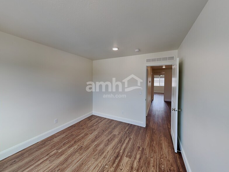 Building Photo - 2694 W 3340 S