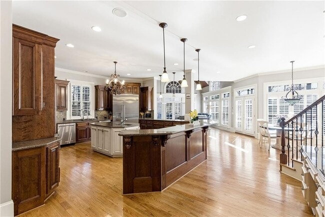 Building Photo - 6335 Howell Cobb Ct