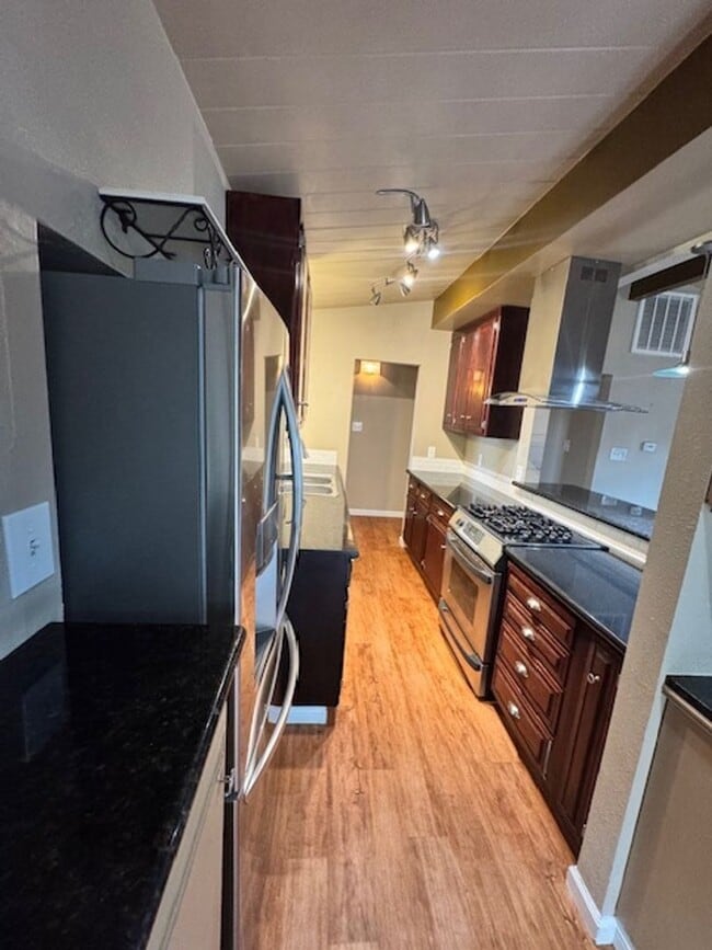 Building Photo - Available for Move In 3 Bed, 2.5 Bath Home...