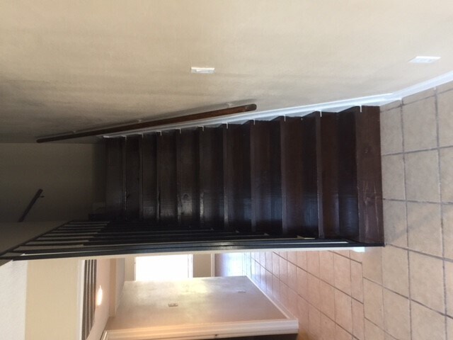 Building Photo - Beautiful Townhome for Rent