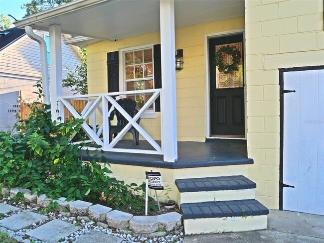 Building Photo - 2916 N Woodrow Ave