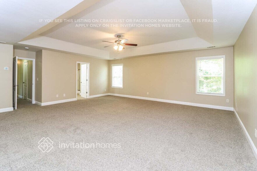Building Photo - 5591 Hickory Stone Dr