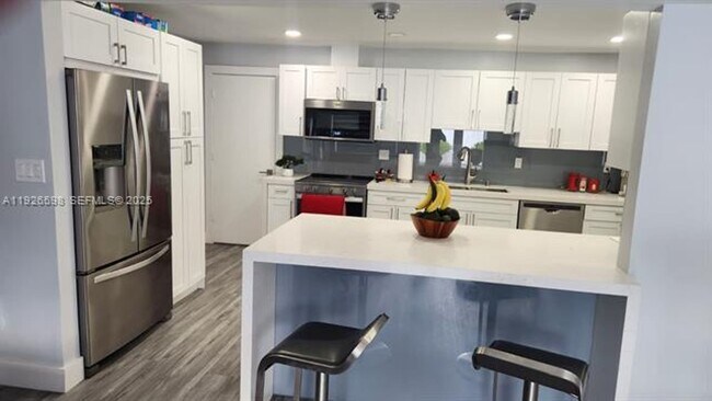 Building Photo - 11521 SW 80th Terrace