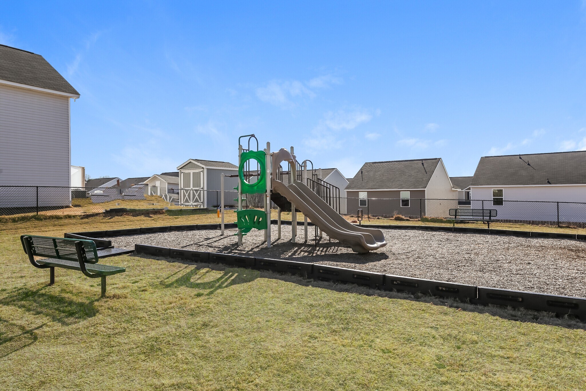 Building Photo - 2219 Southlea Dr