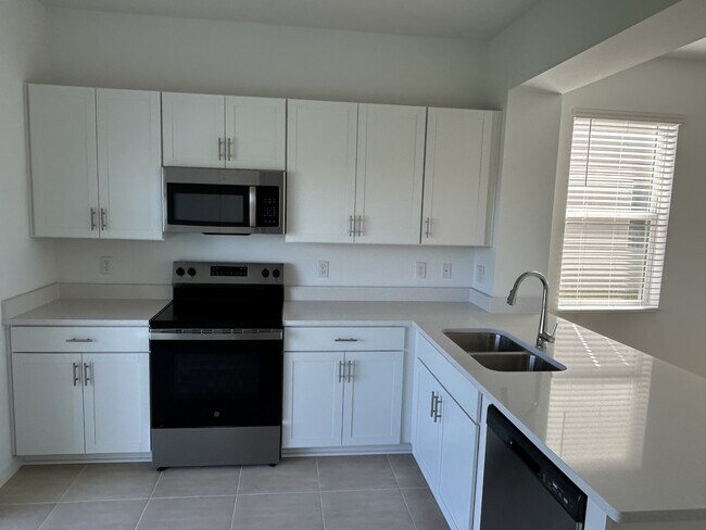 Building Photo - 6266 Whetstone Ct