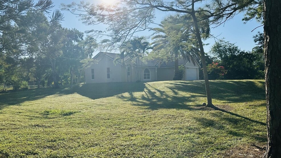 Building Photo - 12816 67th St N