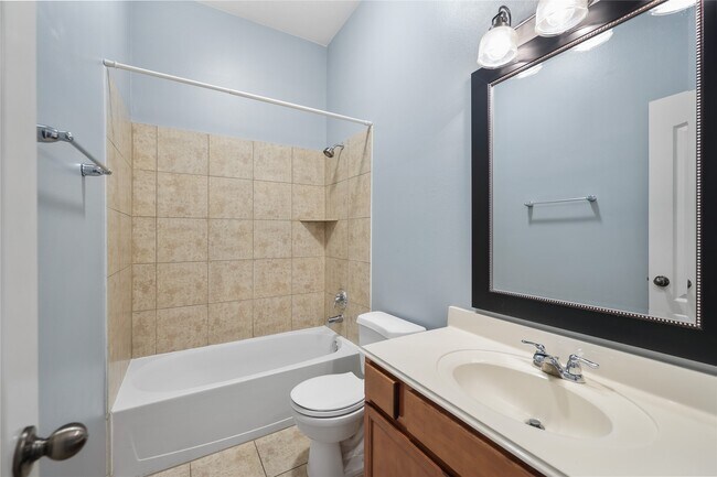 Building Photo - 17303 Brookhollow Ct Dr