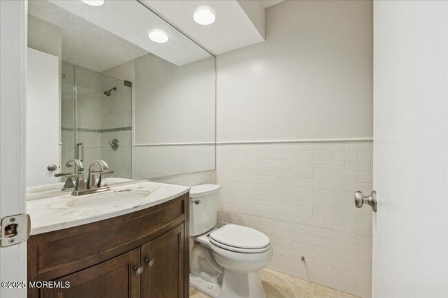 Building Photo - 8 White Oak Ct