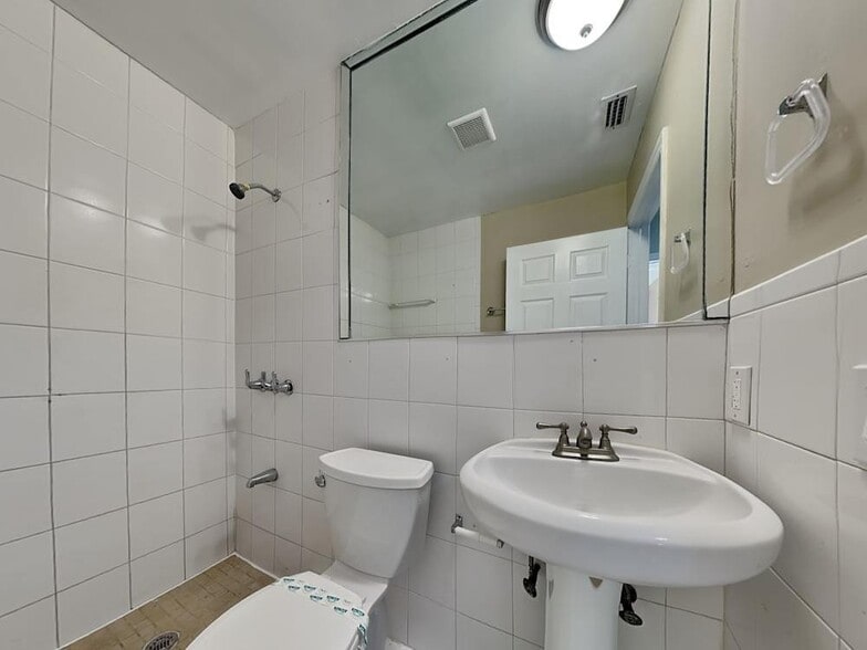 Building Photo - 14687 SW 56th Terrace