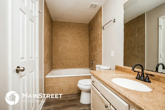 Building Photo - 836 Lavergne Ln