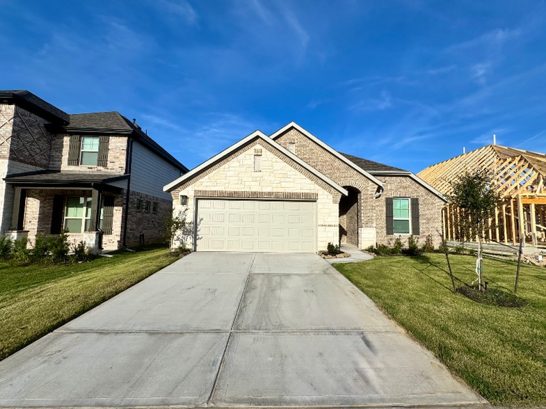 Primary Photo - 6325 Fulton Dr