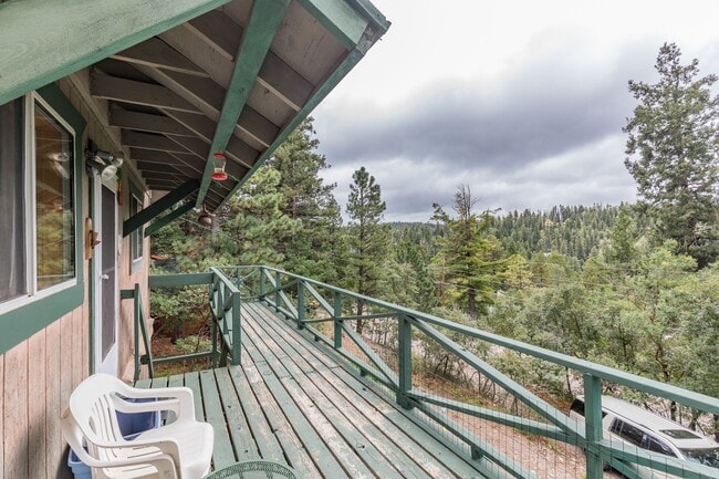 Building Photo - Great Mountain Home - Fully Furnished