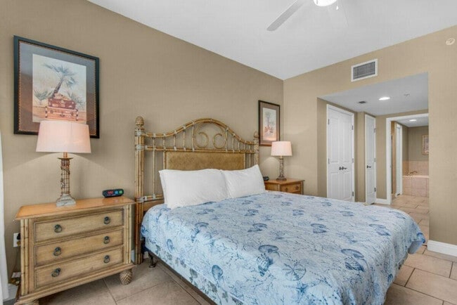 Building Photo - 2 Portofino Dr