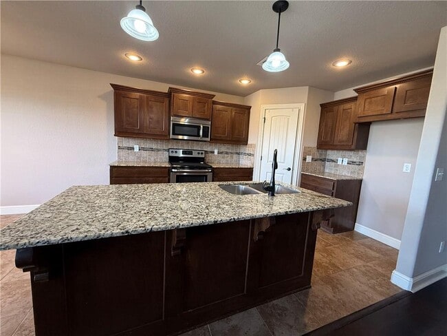 Building Photo - 3100 SW Wargate Ave