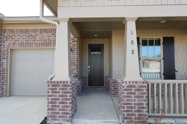 Building Photo - 188 Clift Crk Dr