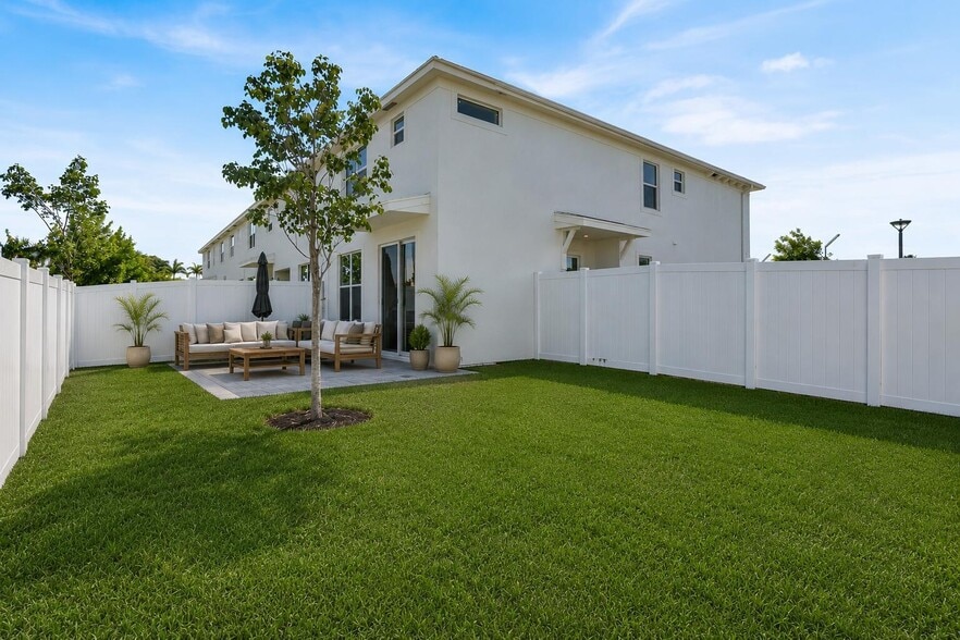 Building Photo - 4246 Lagoon Shore Dr