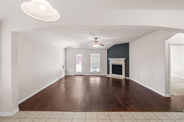 Building Photo - 2640 Costa Mesa Dr