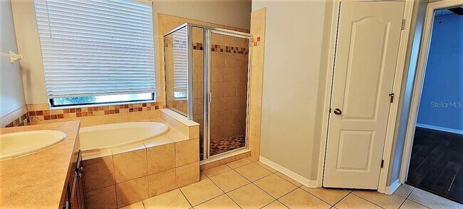 Building Photo - 7112 Spindle Tree Ln